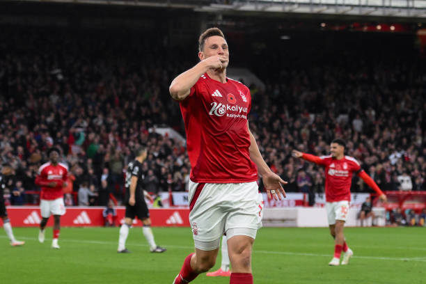 现得尤为明 现得尤为明